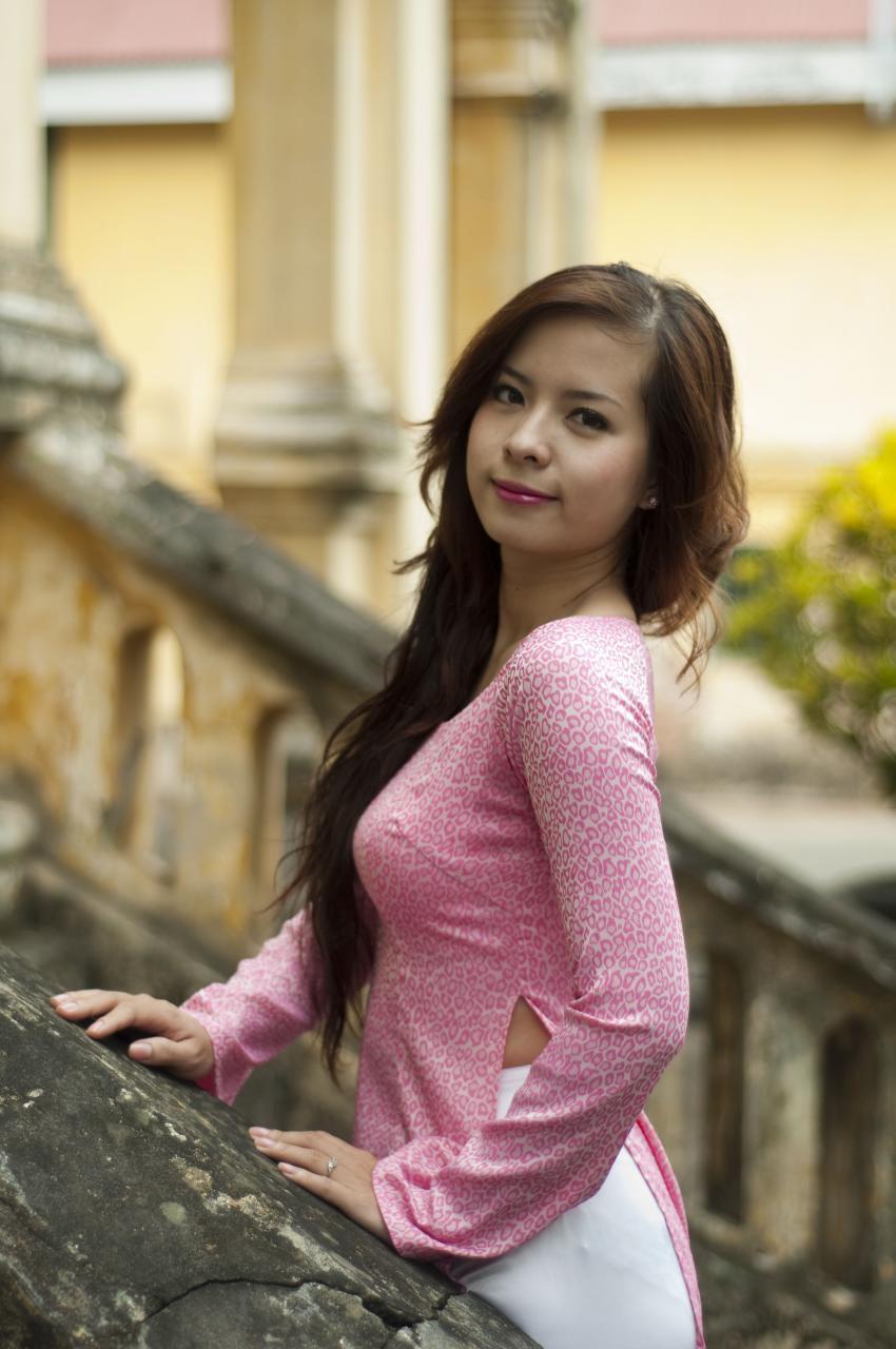 诱人的极品女邻居hd